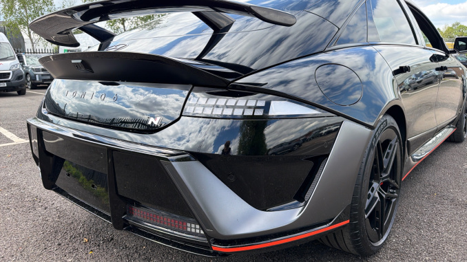 Hyundai Ioniq 6 N 478kW 84 kWh 4dr Auto [Vision Roof] Electric Saloon - Image 25